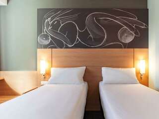 Гостиница Ibis Краснодар центр Краснодар Номер стандарт с 2 односпальными кроватями-4